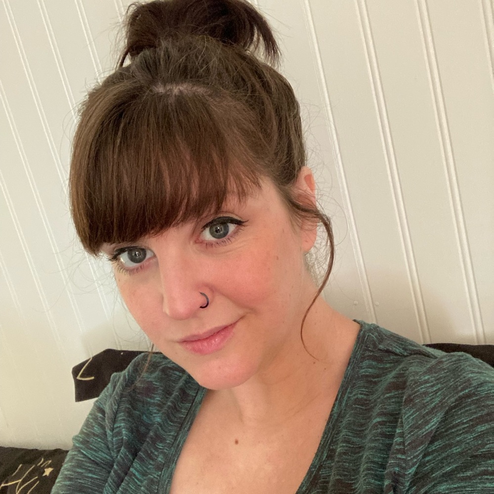 Meet your Posher 🖤